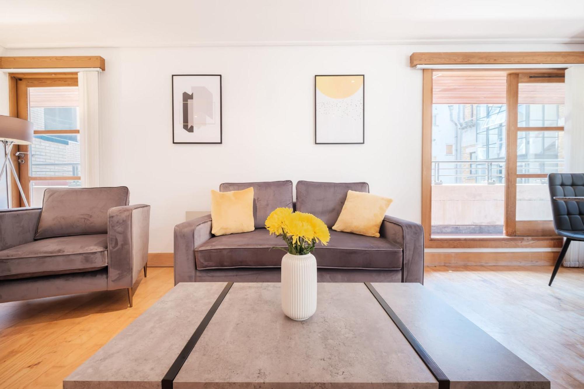 2Br Penthouse With Terrace - Heart Of Holborn - Cityapartmentstay London Eksteriør billede